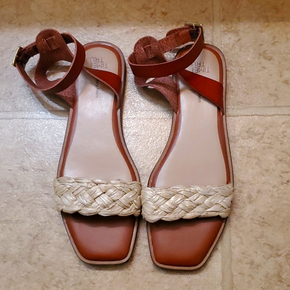 Time and Tru Shoes - Women's Sandals